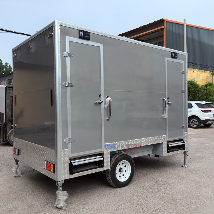 Container loading of restroom trailers(图1)