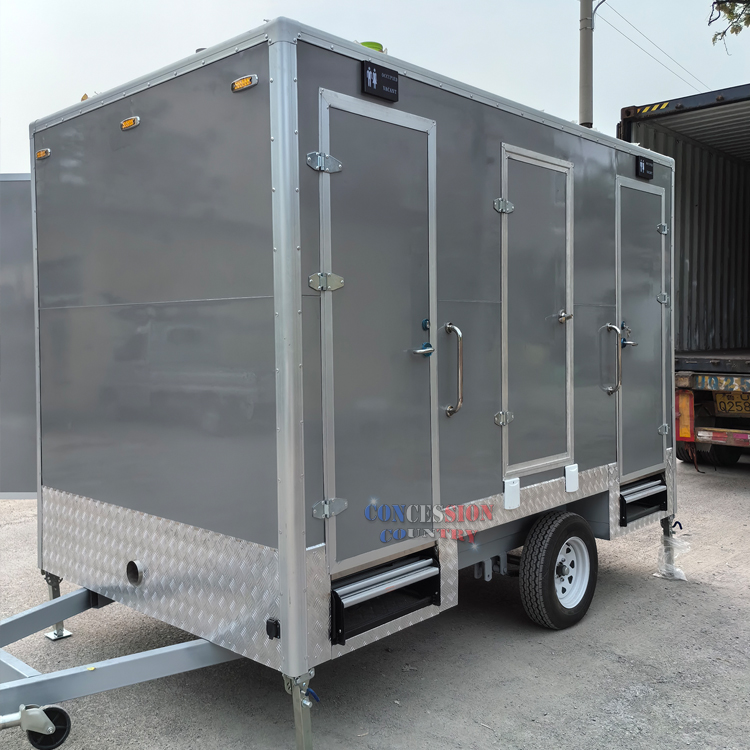 Container loading of restroom trailers(图2)