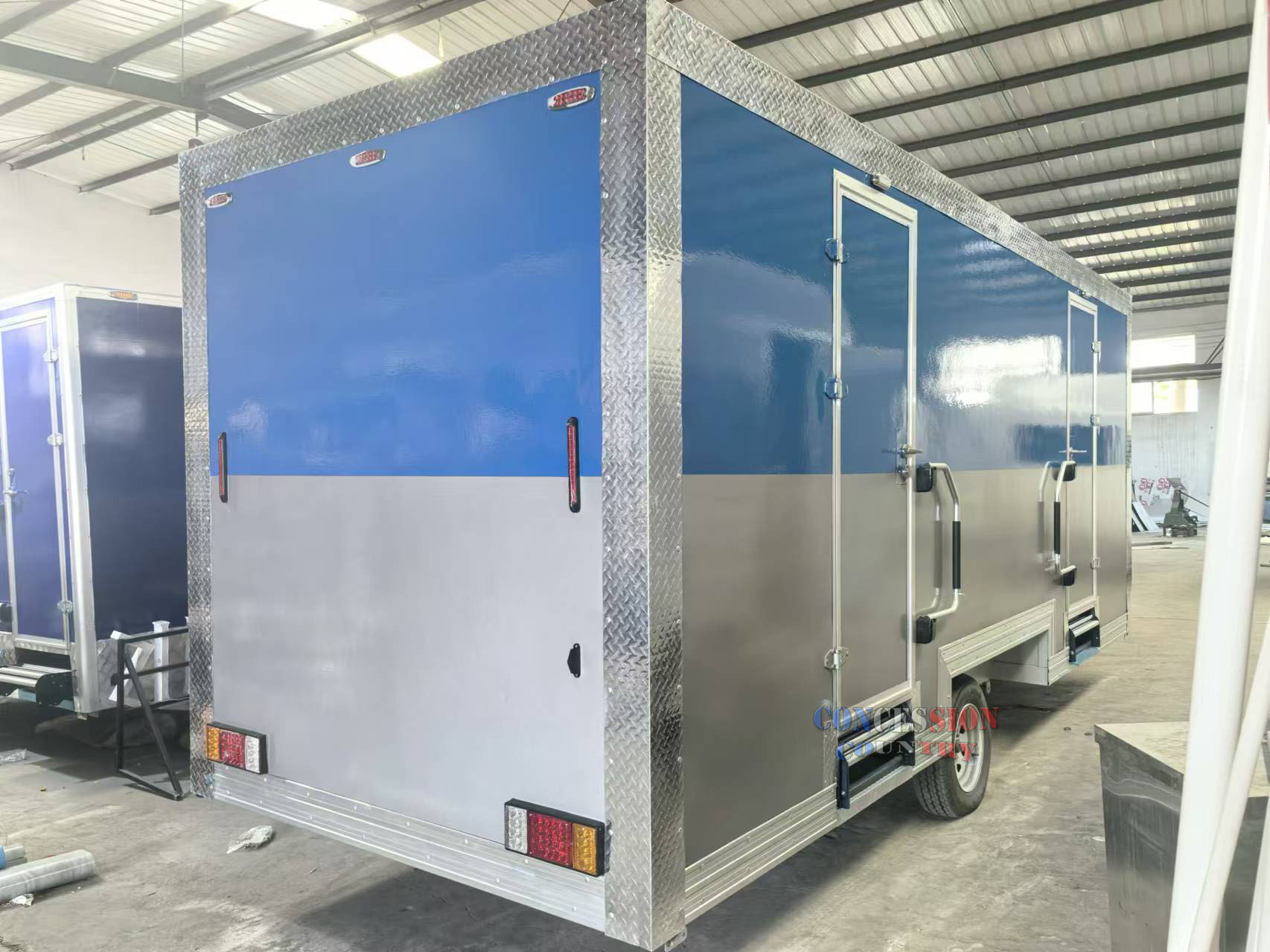 New finished toilet trailer(图1)